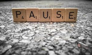 pause